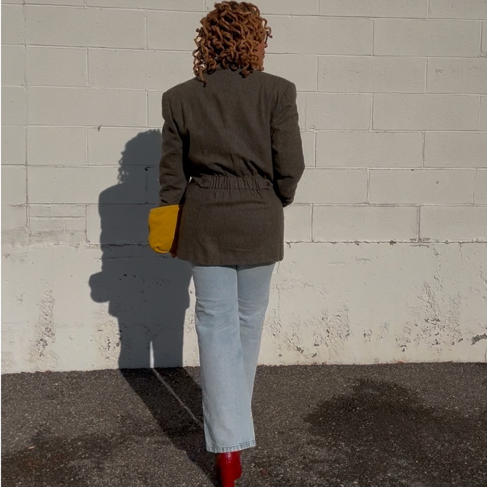 VINTAGE STATEMENT BLAZER - Picture 12 of 16